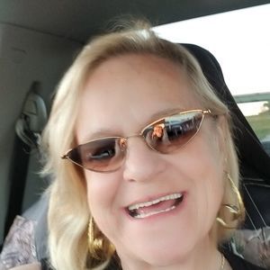 Meet your Posher, Vicky